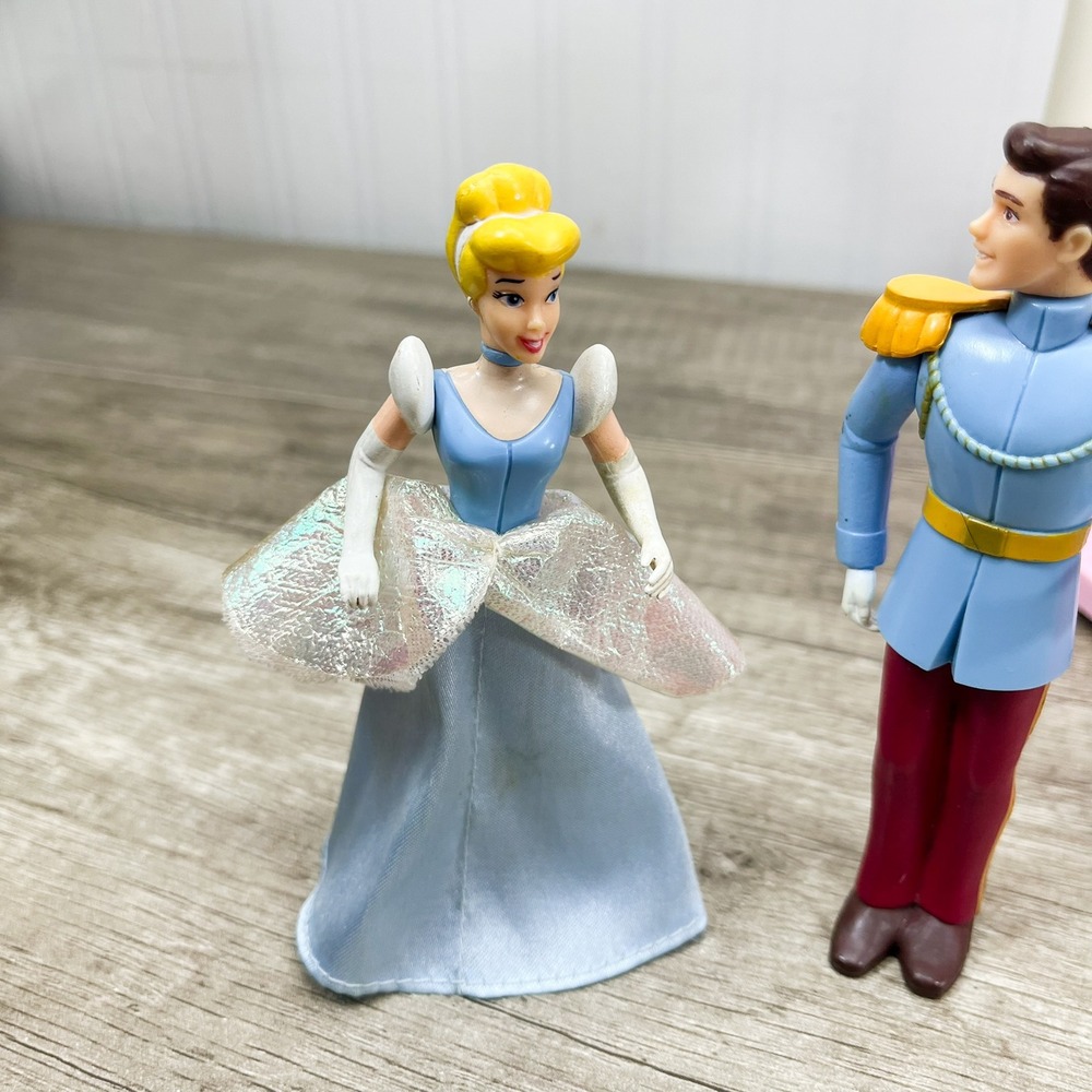 Disney Princess Cinderella Magic Dance Ballroom Playset Prince Charming Vanity - Picture 4 of 16
